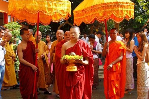 le hoi Ok Om Bok Tra Vinh